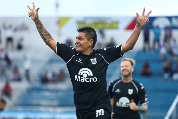 Primera Nacional: Goleada de Colón, otro gol del Pulguita y Chacarita se quedó sin invicto