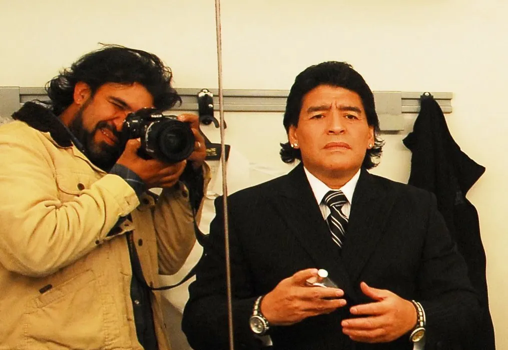 DE GALA. En 1995, Maradona conoció a Luengo en Punta del Este.