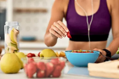 Qué alimentos comer para mejorar el rendimiento físico, antes y después del entrenamiento