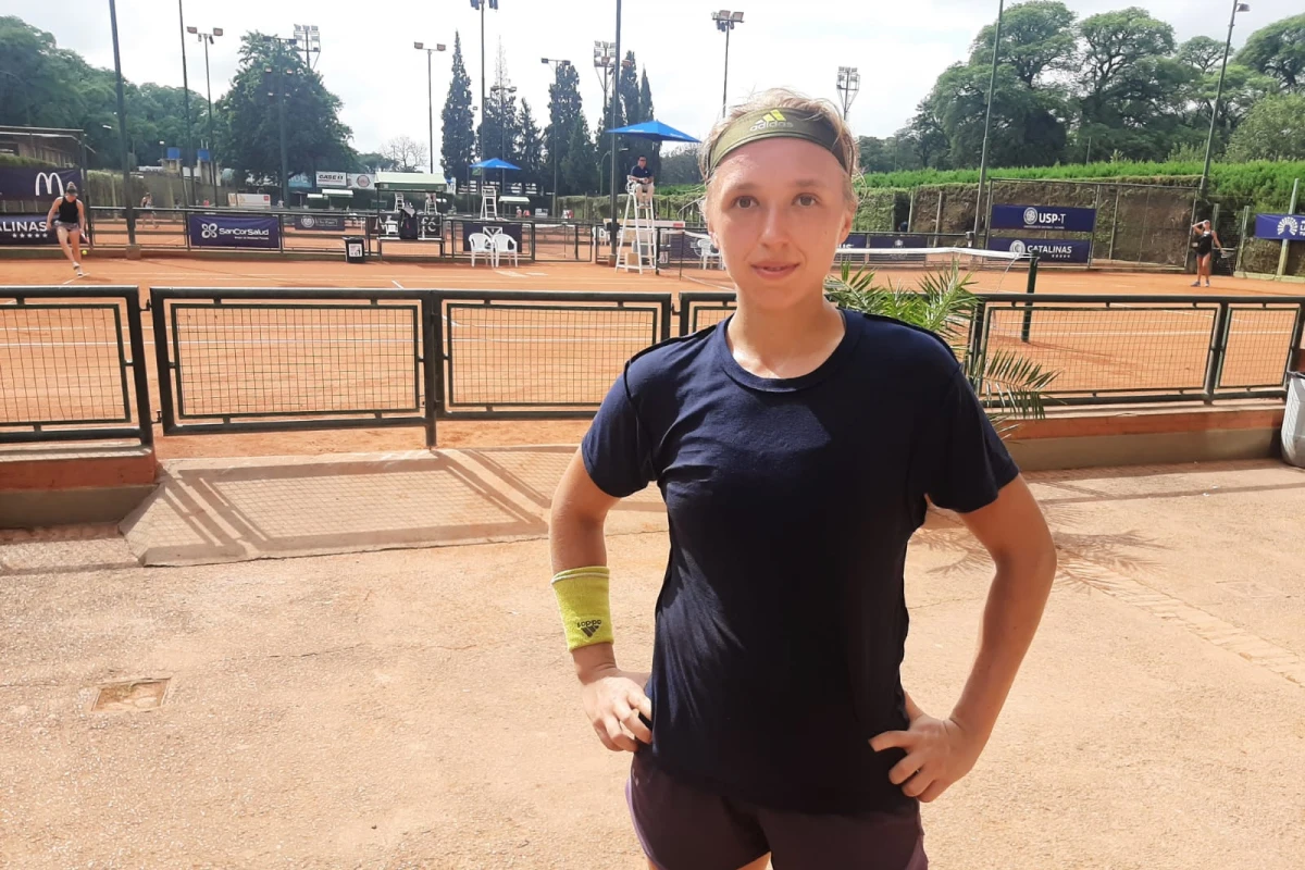 TORNEO. Alexandra Vasilyeva está disputando el W15 en Lawn Tennis. 