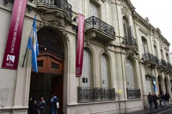 Desactivan un intento de estafa con el cobro del bono contribución de la Facultad de Derecho