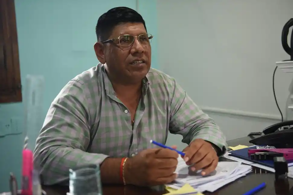 REFACCIONES. Coronel asegura que el reloj seguirá recibiendo arreglos