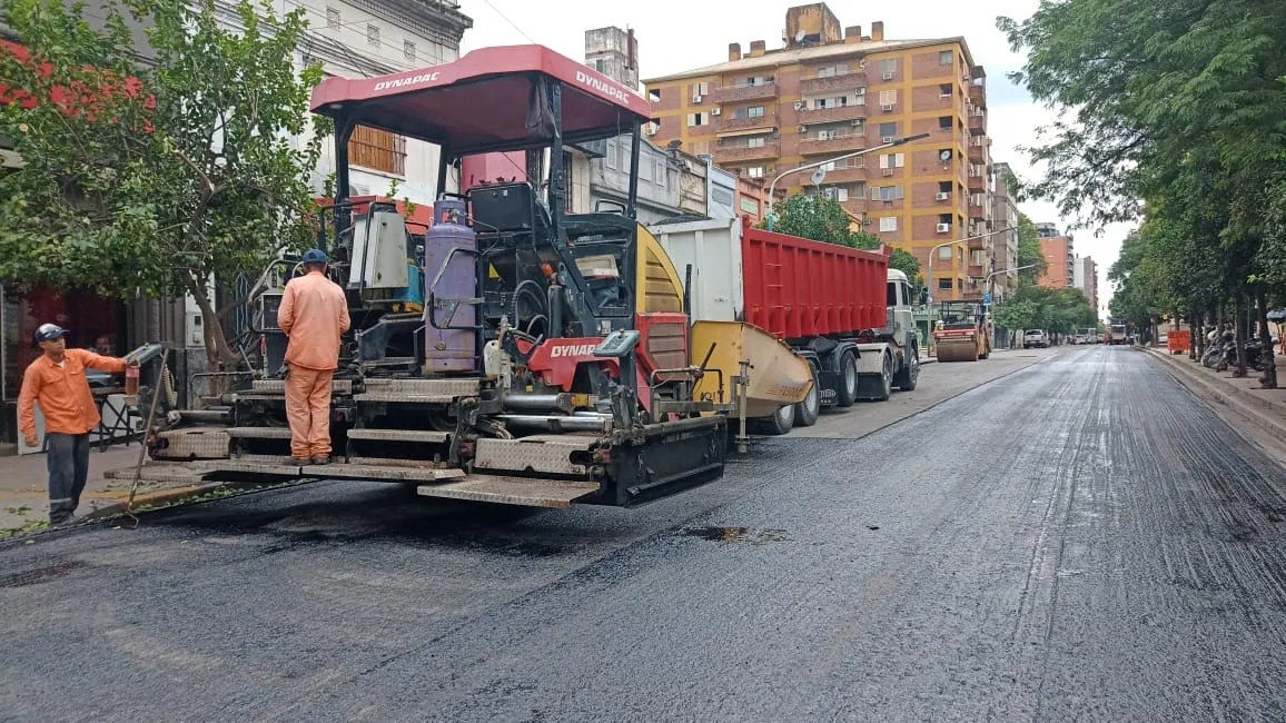 Continúan las obras de recuperación de calles altamente transitadas en la capital tucumana