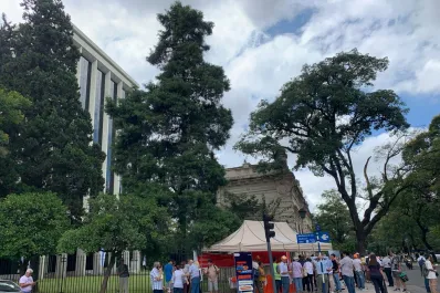 Necesitamos una ley que obligue a todos nuestros representantes a rendir cuentas