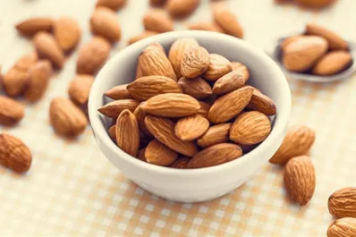 Beneficios de las almendras para la salud: ¿cuántas deberías comer al día?