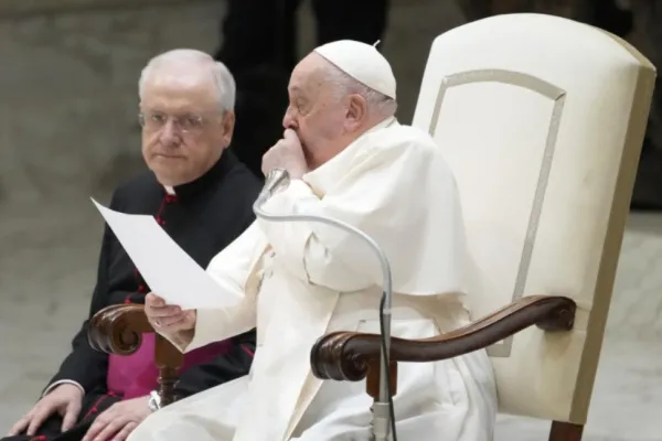 El Papa confirmó que atraviesa una bronquitis