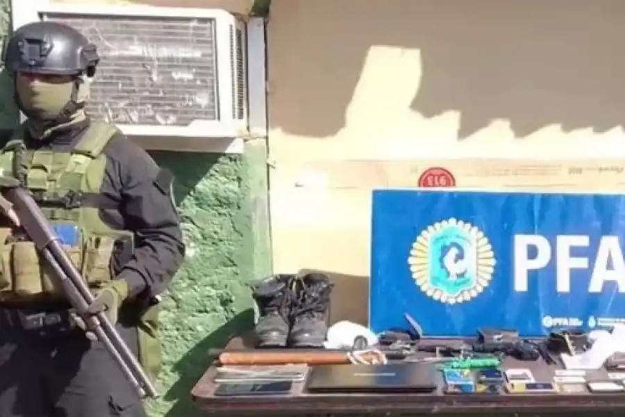 PRUEBA. Los elementos secuestrados a la banda de “narcopolicías”.