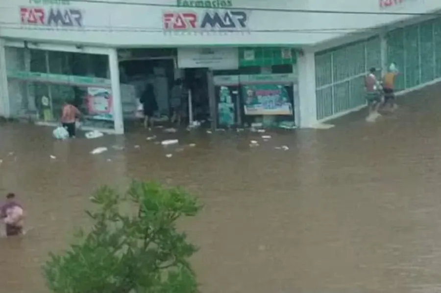Corrientes: aprovecharon el temporal para saquear una farmacia