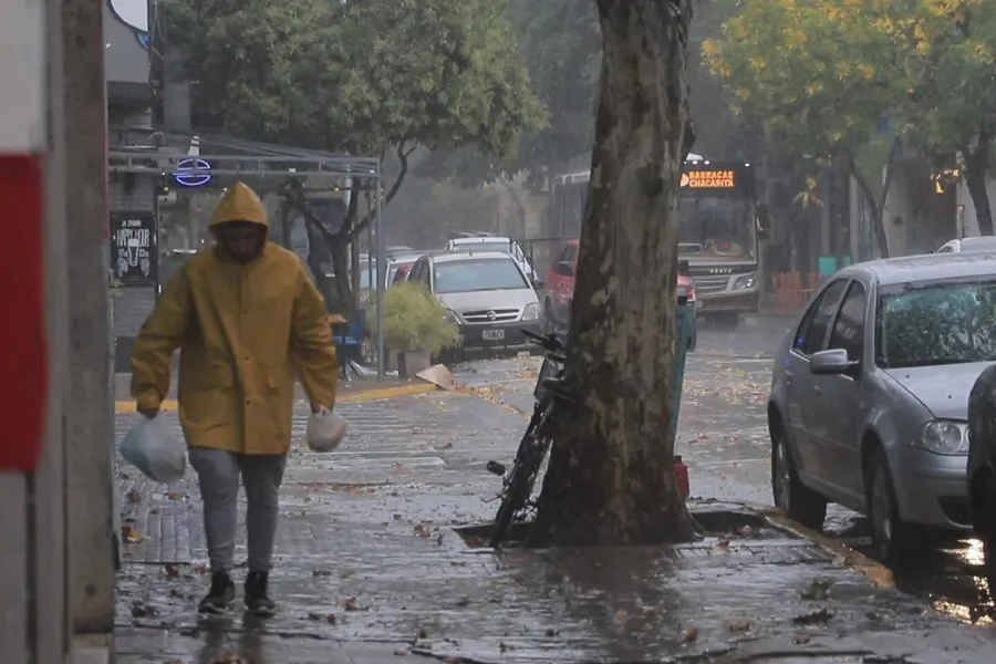 Doble alerta meteorológica por tormentas y granizo en Tucumán y nueve provincias