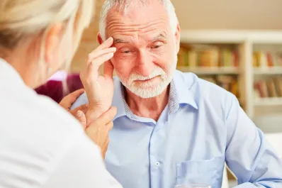 Del simple olvido a la demencia: cinco señales que deben alertarnos, según los especialistas