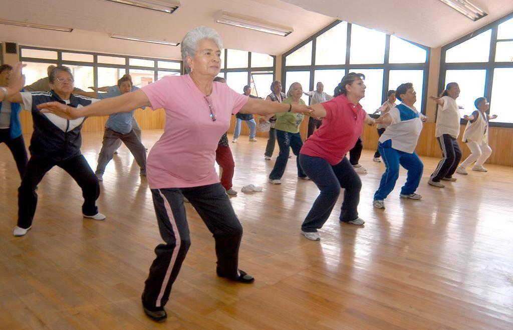 Bailar, una actividad que otorga numerosos beneficios al organismo.