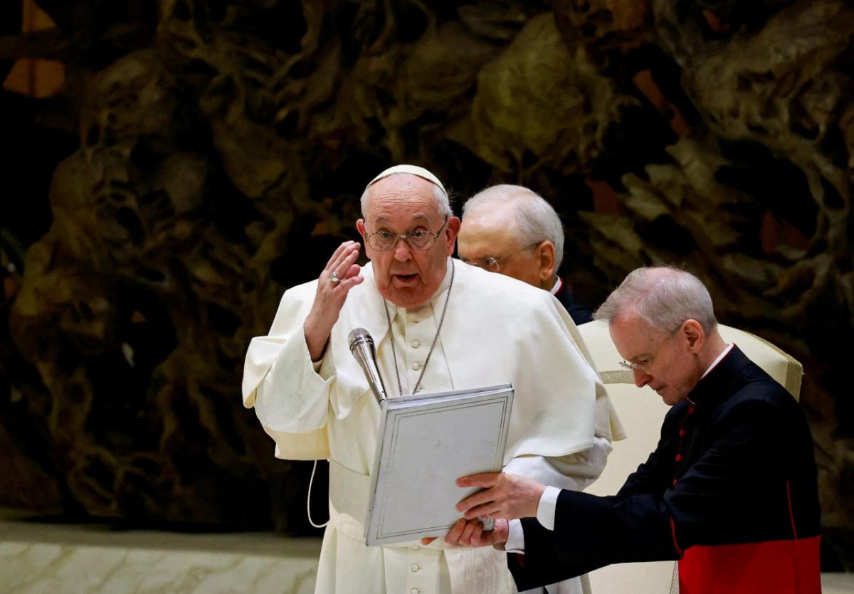 Pope Francis was unable to ride in the papal car despite the help of his aides