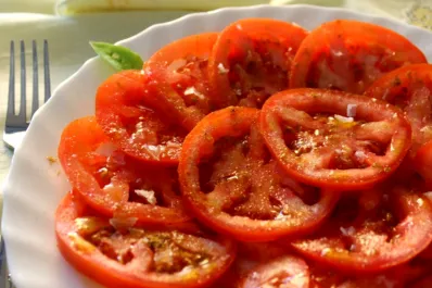 Qué enfermedades se pueden prevenir comiendo tomate crudo todos los días