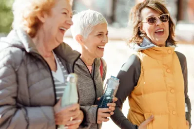 Cuál es la cantidad de pasos que deben dar por día las mujeres mayores de 60 años