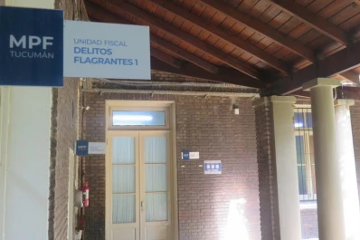 Yerba Buena: vecinos de barrio Castillo atacaron a policías con piedras y cuchillos