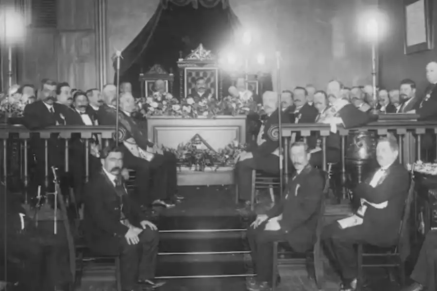 Así son los rituales que deben cumplir para convertirse en un masón