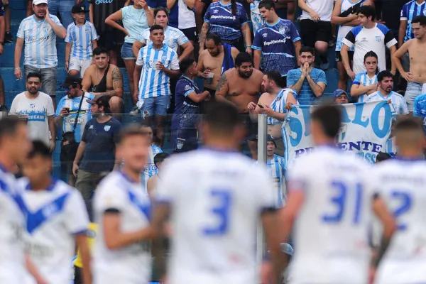 Tres futbolistas de Vélez fueron señalados como los autores del abuso en Tucumán