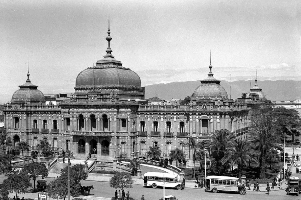 Hasta 1945 el tránsito era por la izquierda en Tucumán