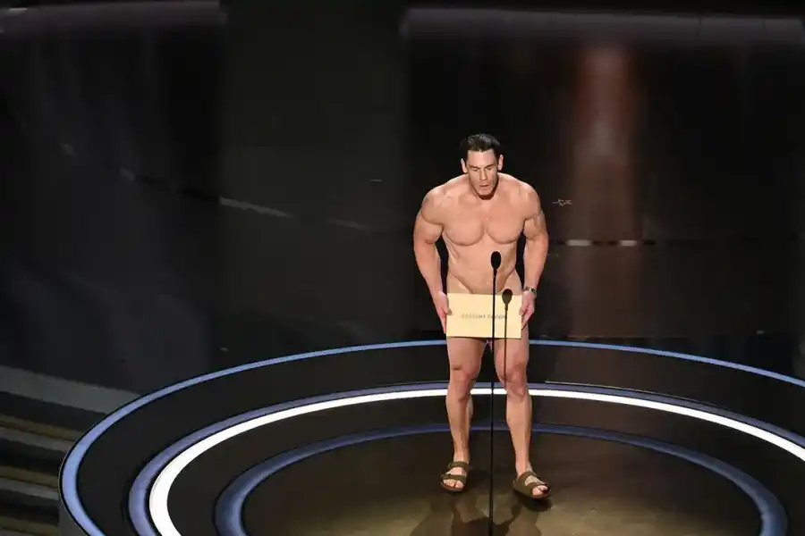 Comedia y reclamo se fusionaron en la aparición de John Cena