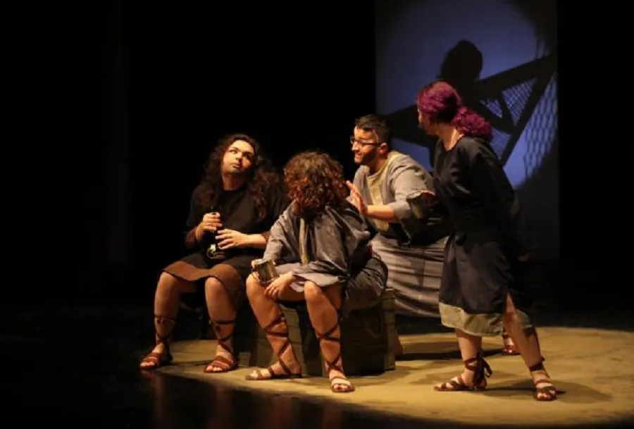 Reponen la obra “De dioses y adioses” en el Teatro Caviglia