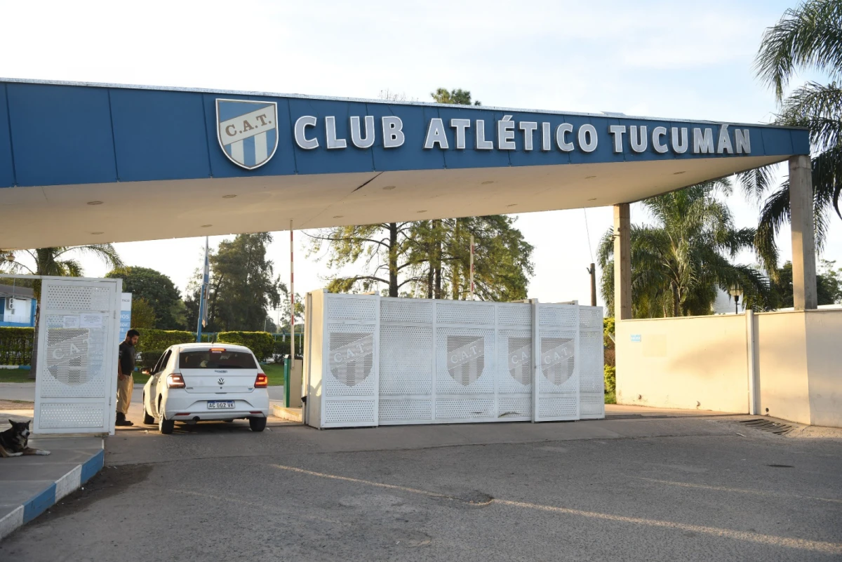Atlético Tucumán se entrenó bajo siete llaves