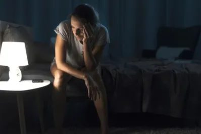 La falta de descanso afecta más a las mujeres: ¿a qué se debe y qué consecuencias tiene a largo plazo?