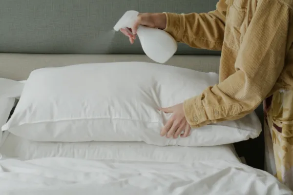 Cómo blanquear las sábanas y almohadas viejas con solo un ingrediente