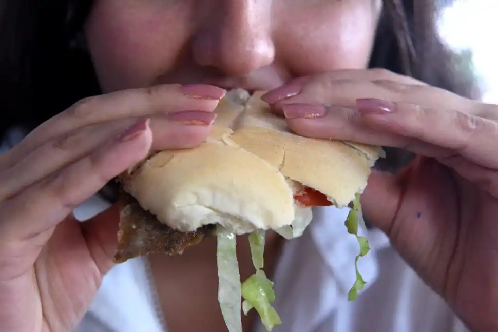 BUEN APETITO. Los populares sánguches llenan panzas y corazones.