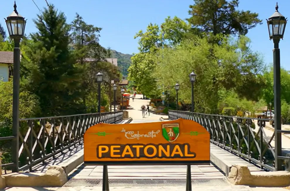 Turismo de Semana Santa: el pueblito de estilo andino en las sierras de Córdoba