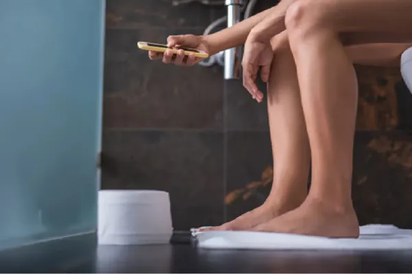 Por qué no hay que pasar más de 10 minutos sentados en el inodoro