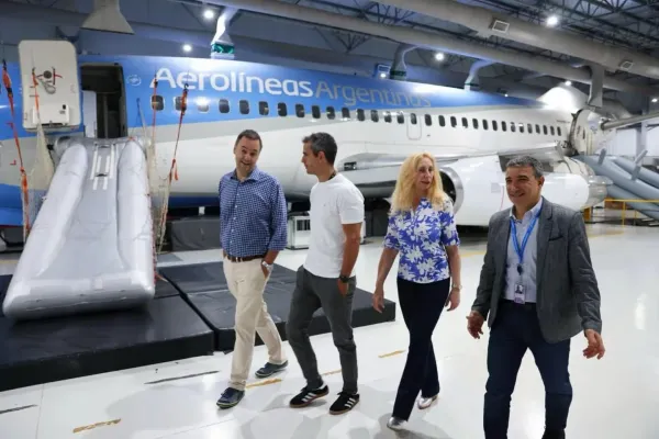 Ahora Aerolíneas Argentinas cobrará por el equipaje y por elegir asientos