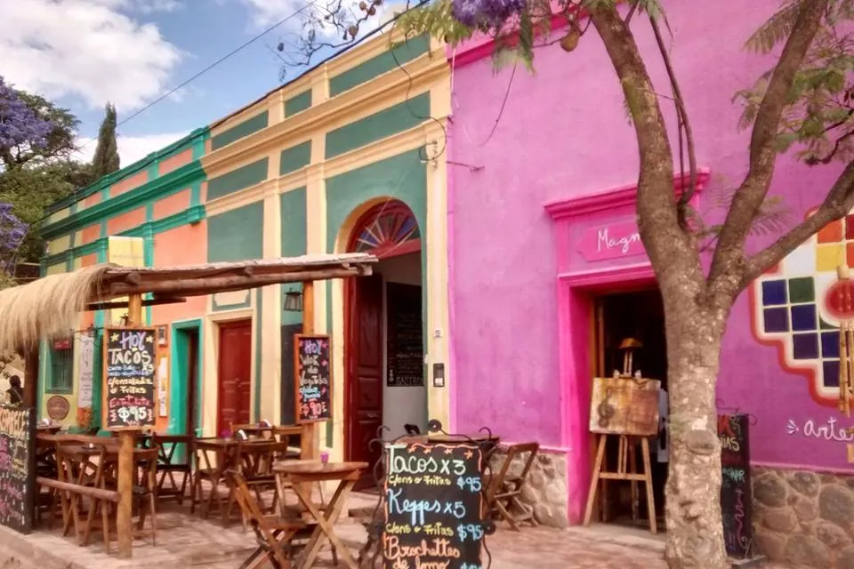 El colorido pueblo artesano al norte de Córdoba