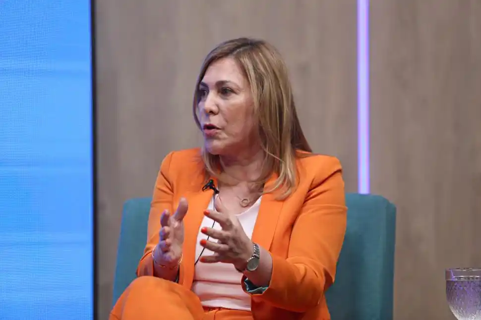 A FAVOR. Beatriz Ávila apoya a los libertarios.