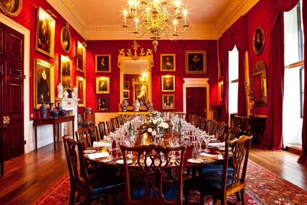 Así es la enigmática e impactante mansión donde está enterrada Lady Di