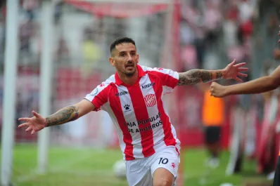 San Martín de Tucumán venció 2-0 a Estudiantes de Buenos Aires y es líder en su zona