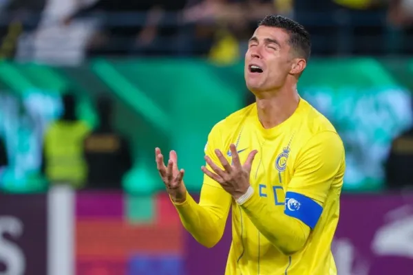 Ronaldo quedó con los pies heridos luego de marcar su tanto 50 en Arabia Saudita