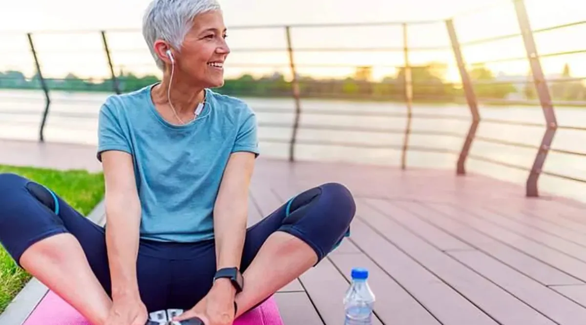 Ejercicios perfectos para fortalecer los huesos y prevenir la osteoporosis durante la menopausia