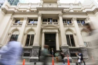 El Central corta su racha compradora, mientras  avanza la cotización del dólar informal