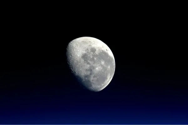 La Luna se está achicando, según la NASA: ¿qué significa esto y cómo afectará a la Tierra?