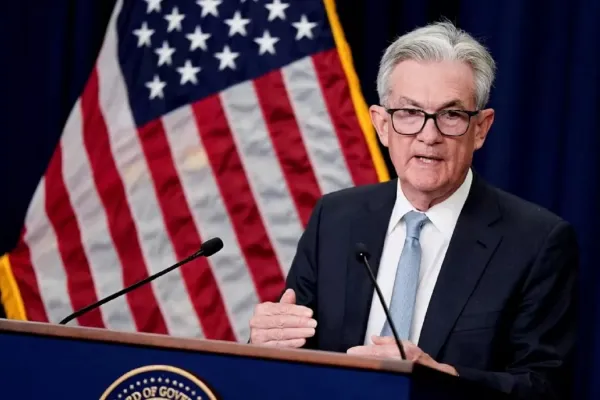 La Reserva Federal de Estados Unidos mantiene tasas de interés entre 5,25% y 5,50%