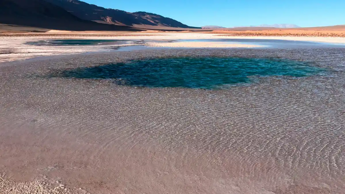Las inundaciones que se producen por agua de lluvia son transparentes, permiten ver los 