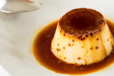 Flan de huevo: cuáles son los trucos para preparar el clásico postre español y no quede con grumos