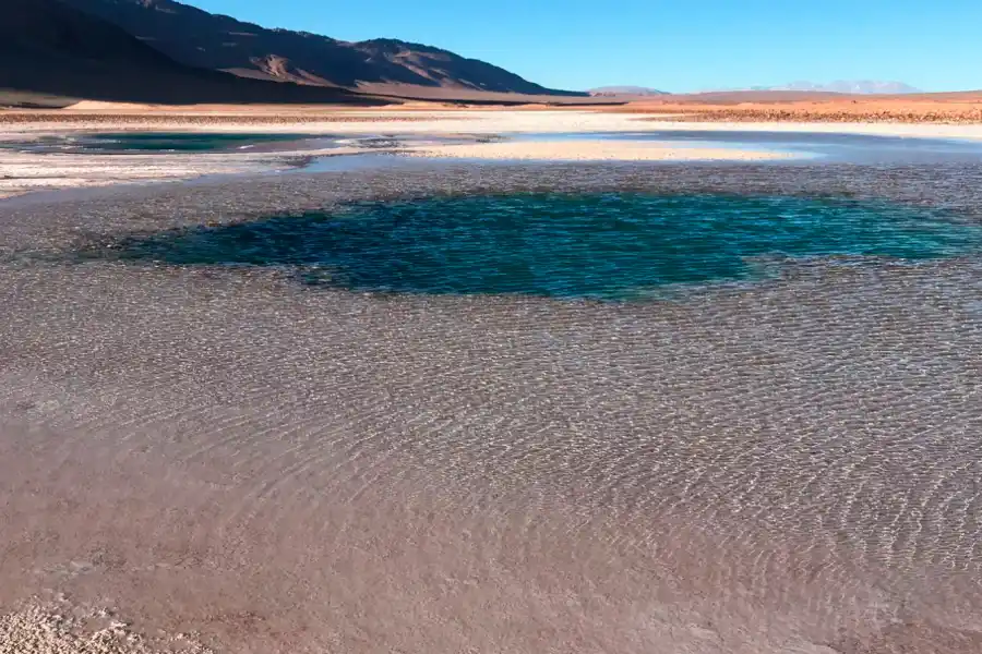 Las inundaciones que se producen por agua de lluvia son transparentes, permiten ver los 