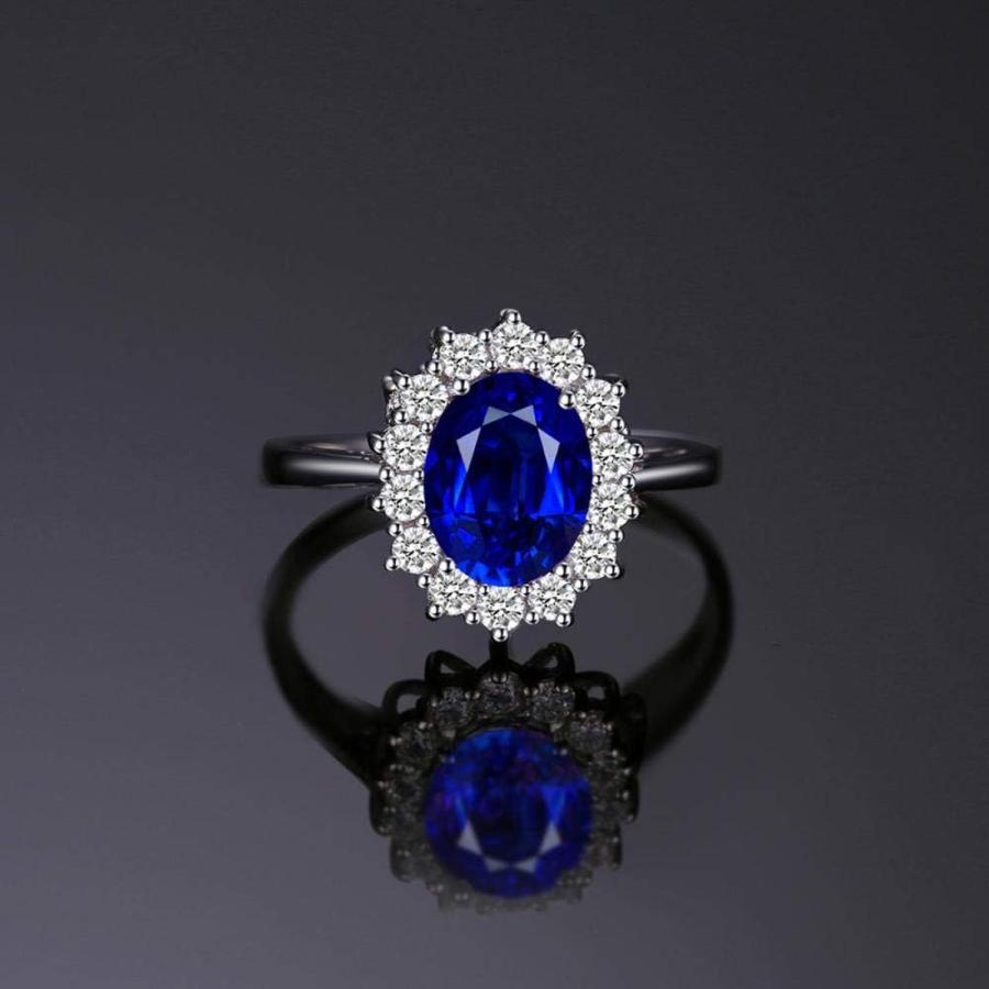 El anillo de zafiro azul de Lady Di que ahora tiene Kate Middleton