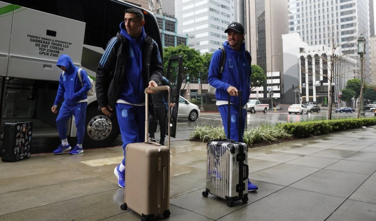 La Selección argentina llegó a Los Ángeles y se prepara para enfrentar a Costa Rica