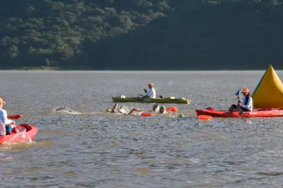 Tuvo un accidente que le cambió la vida y hoy nadó 12 kilómetros por una acción solidaria