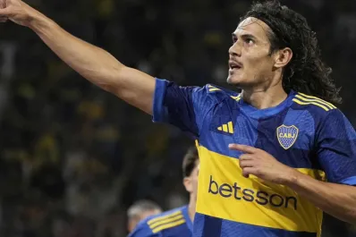 “Somos los delanteros los que hacemos que se abra el arco”, aseguró Cavani