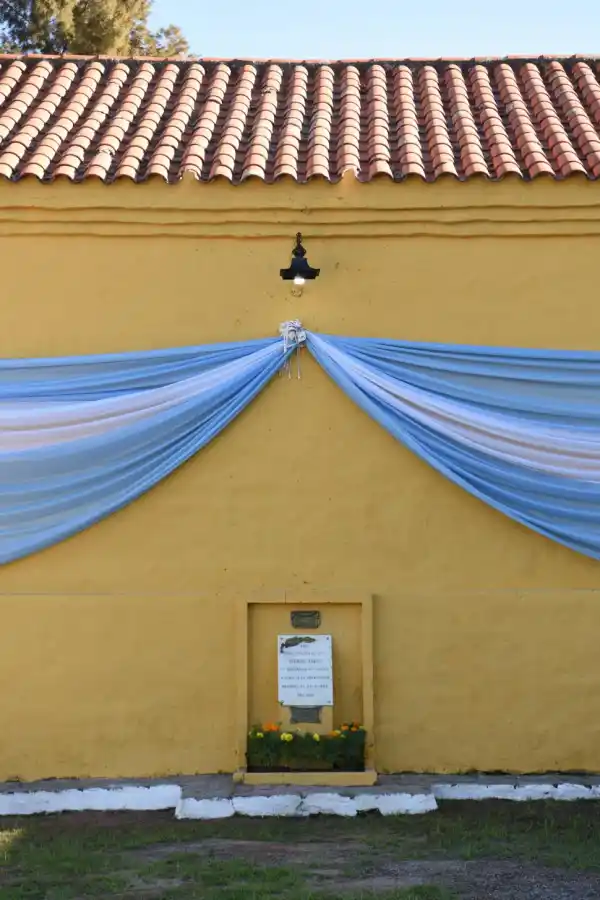 EL MURO SUR DE LA IGLESIA DE TRANCAS. El sitio donde fue fusilado Bernabé Aráoz, hace dos siglos.