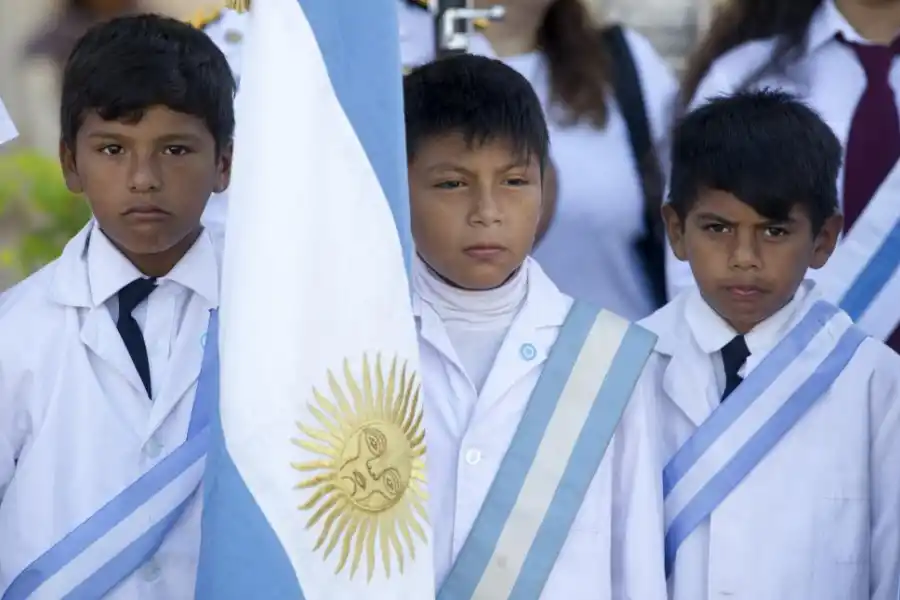PRESENCIA ESCOLAR. Participaron alumnos de escuelas de la zona.