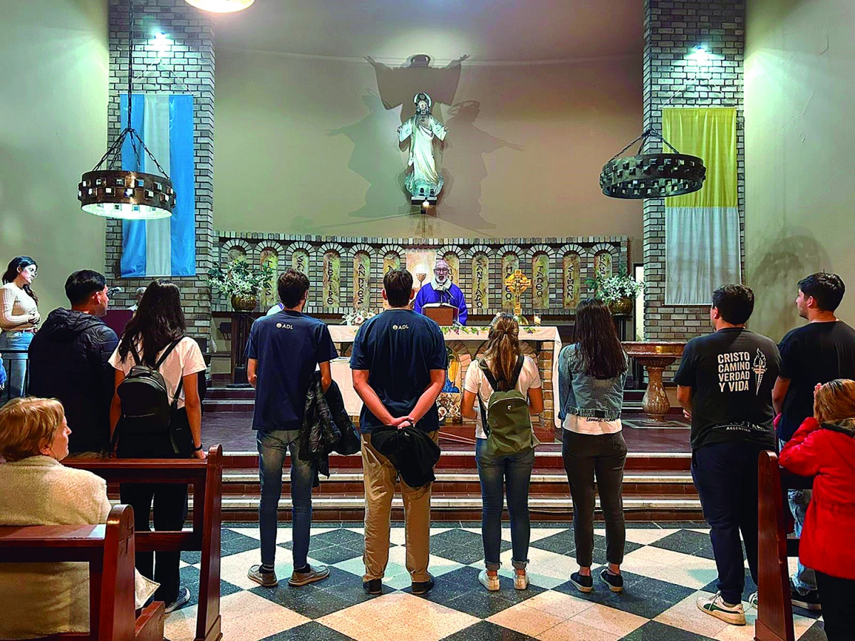 Semana Santa: ¿qué hace que un joven tucumano deje todo por su religión?